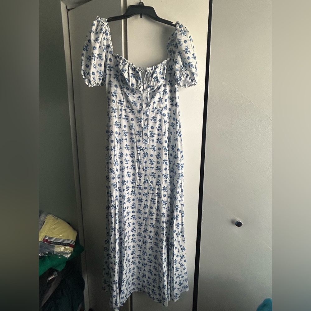Linsery Brand Puff Sleeve Maxi with leg slit